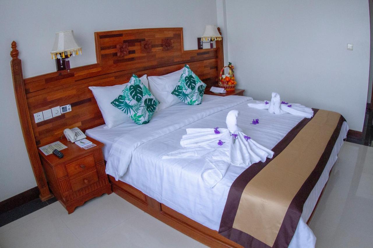 Kampong Thom Palace Hotel Экстерьер фото