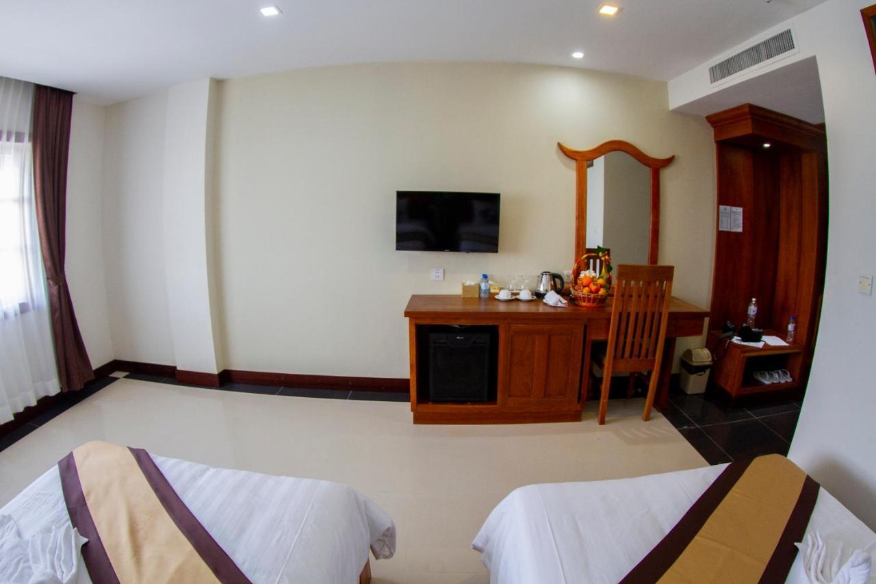 Kampong Thom Palace Hotel Экстерьер фото