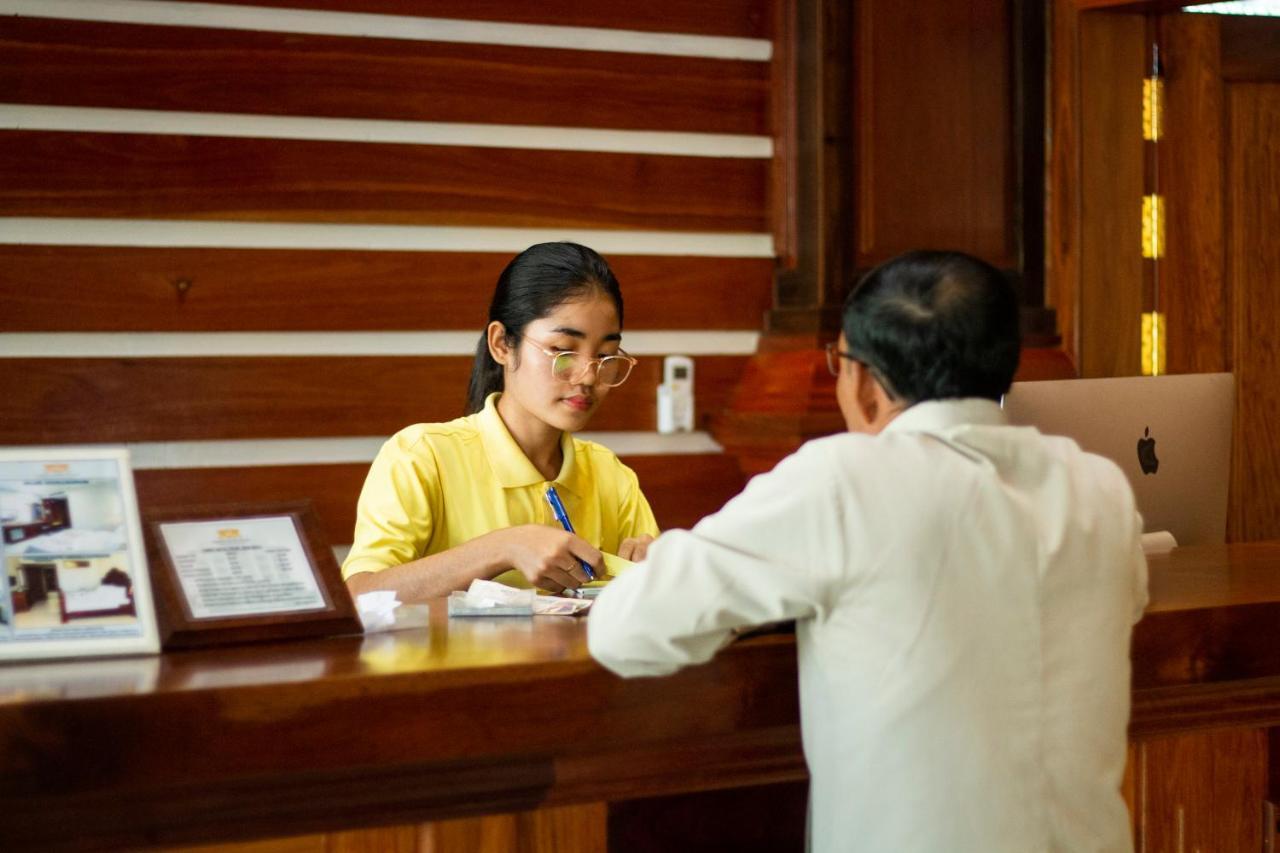 Kampong Thom Palace Hotel Экстерьер фото